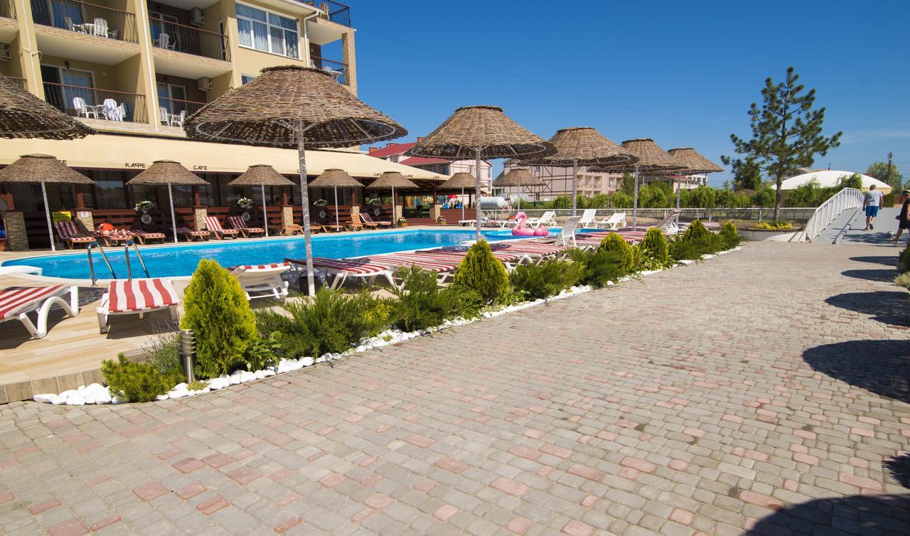 Kovcheg Hotel Zatoka Ngoại thất bức ảnh