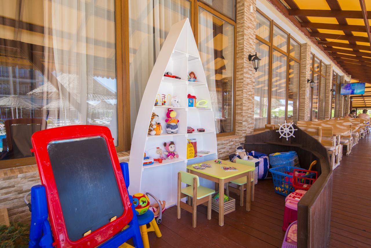 Kovcheg Hotel Zatoka Ngoại thất bức ảnh