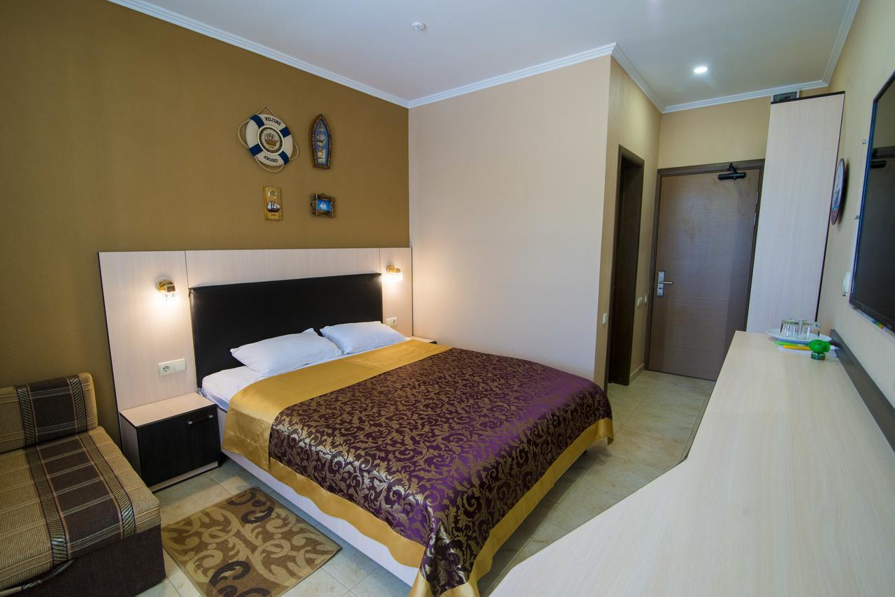 Kovcheg Hotel Zatoka Ngoại thất bức ảnh