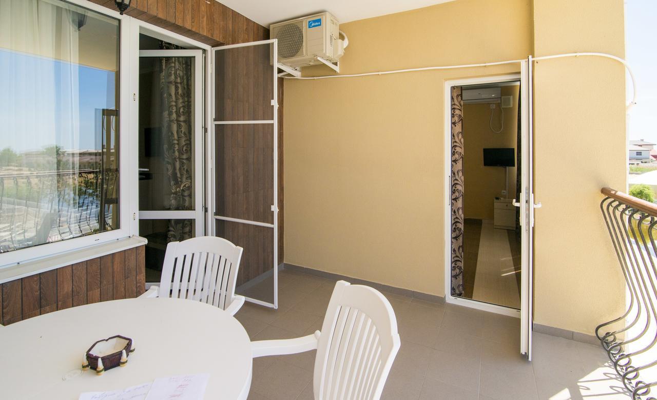 Kovcheg Hotel Zatoka Ngoại thất bức ảnh