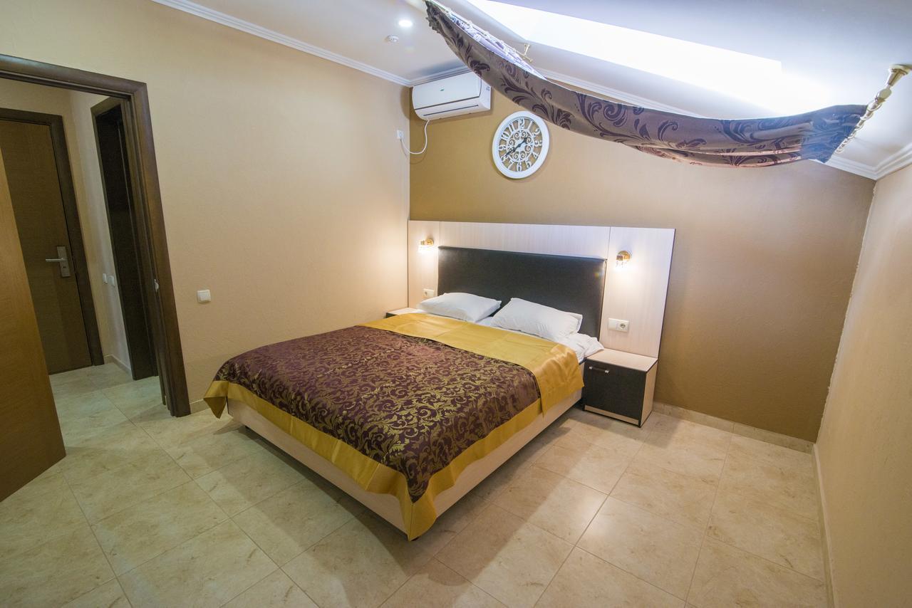 Kovcheg Hotel Zatoka Ngoại thất bức ảnh