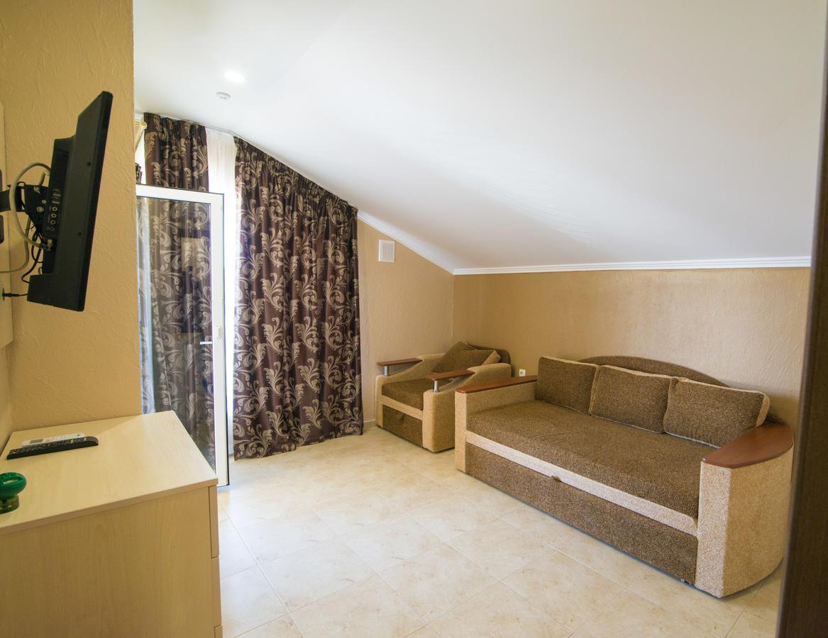 Kovcheg Hotel Zatoka Ngoại thất bức ảnh
